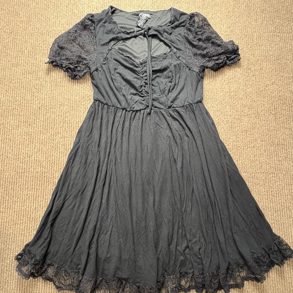 Hot Topic Black Sweetheart Lace Dress Size Medium
